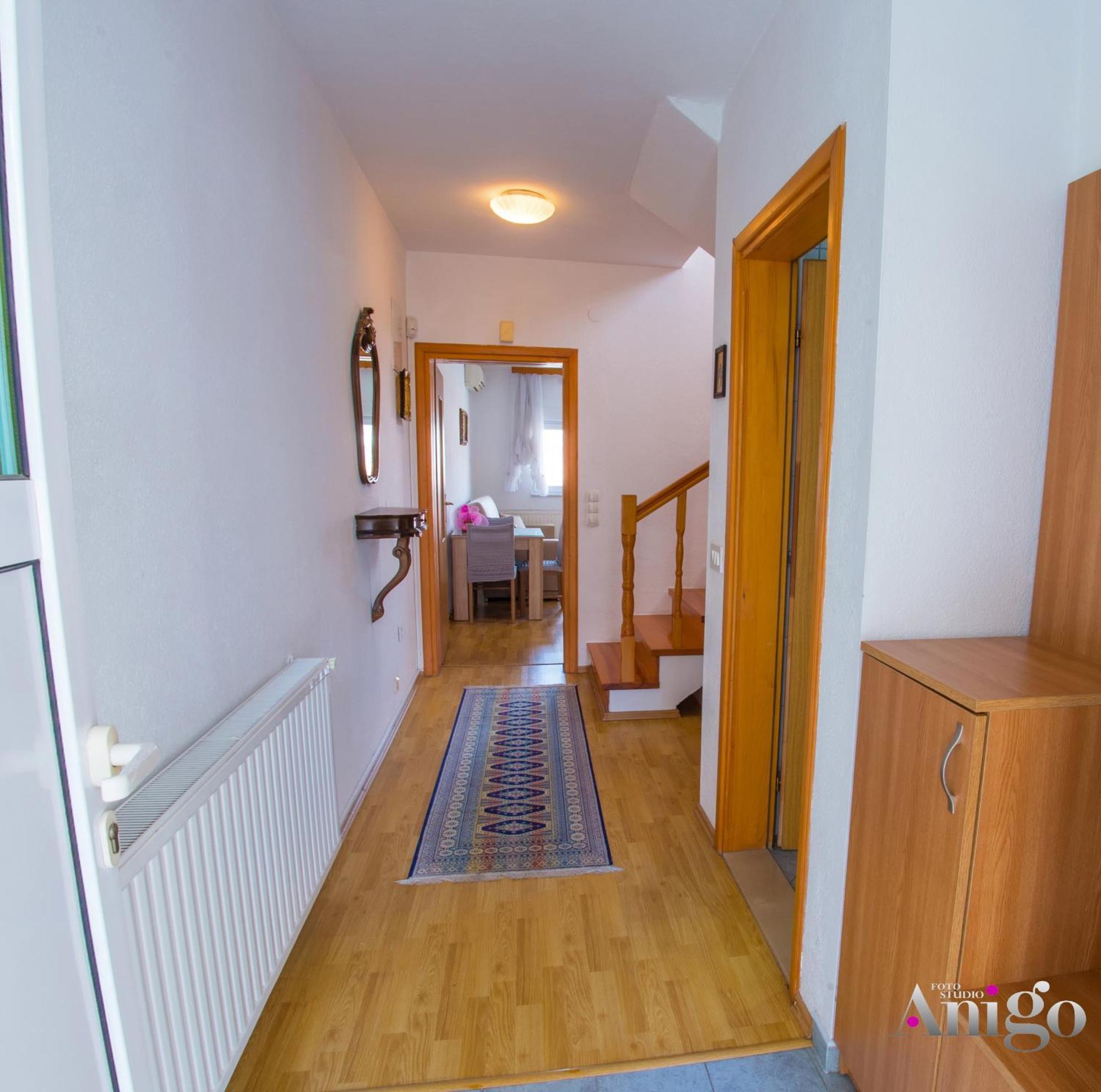 Apartment Ado Mostar Exteriör bild